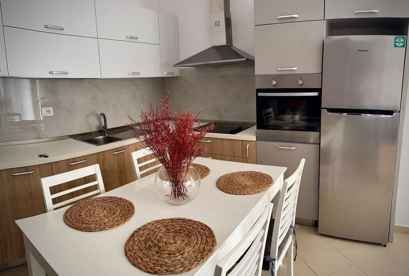 Endy Apartaments Orikum Hotel