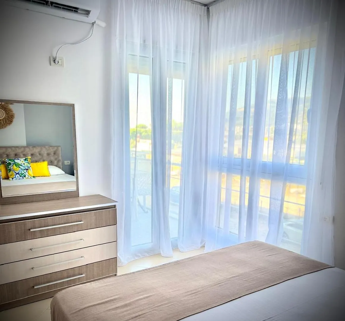 Hotel Endy Apartaments Orikumi